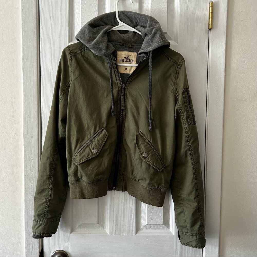 Hollister woman’s Olive Green Hooded Jacket